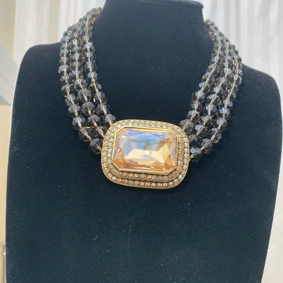 Stunning Heidi Daus “Tailored to Please” Necklace - Picture 5 of 6